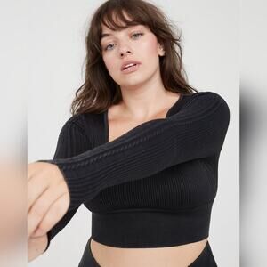 NWT OFFLINE By Aerie Seamless Cable Square Neck Shirt size large